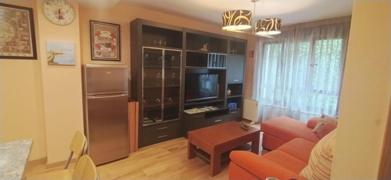 El Cambaral Del Puerto Apartment Luarca Bagian luar foto