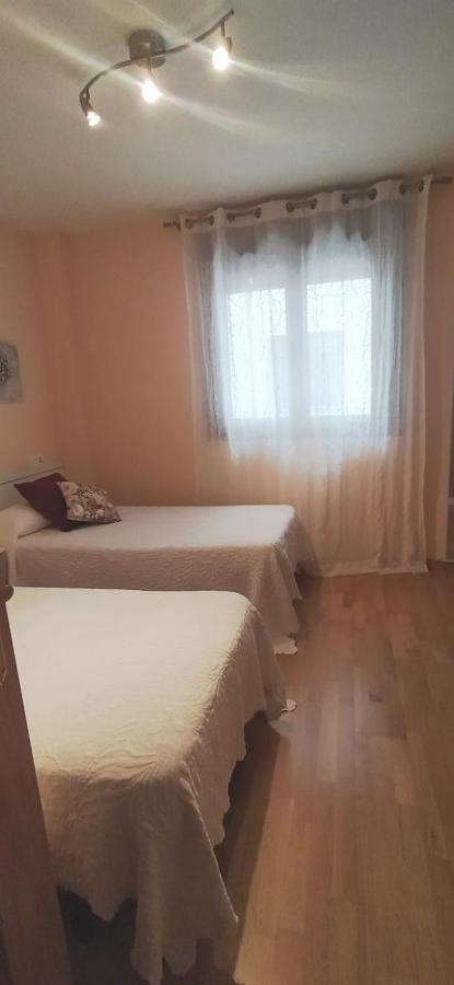 El Cambaral Del Puerto Apartment Luarca Bagian luar foto
