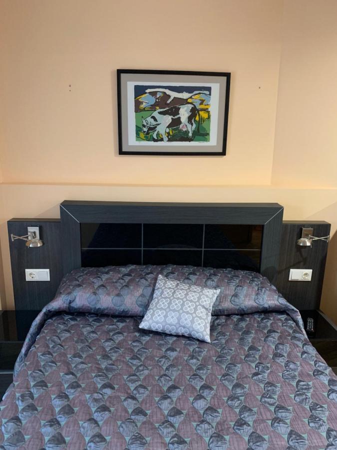 El Cambaral Del Puerto Apartment Luarca Bagian luar foto
