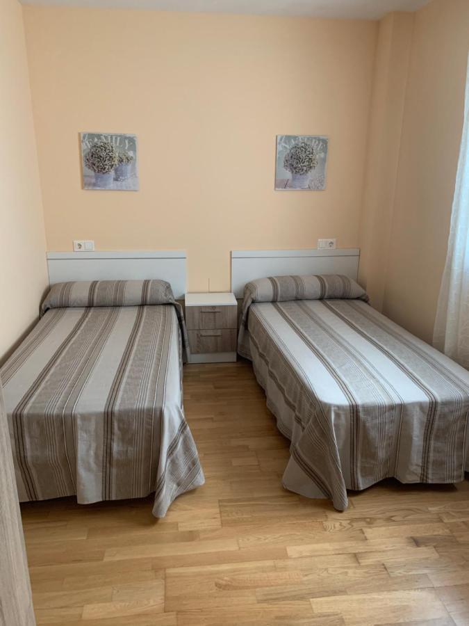 El Cambaral Del Puerto Apartment Luarca Bagian luar foto