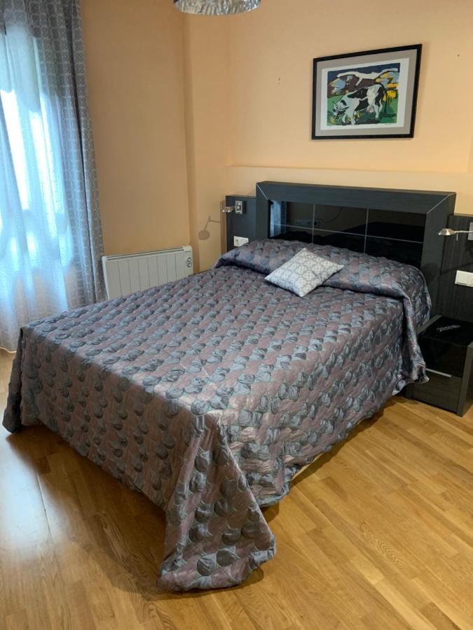 El Cambaral Del Puerto Apartment Luarca Bagian luar foto